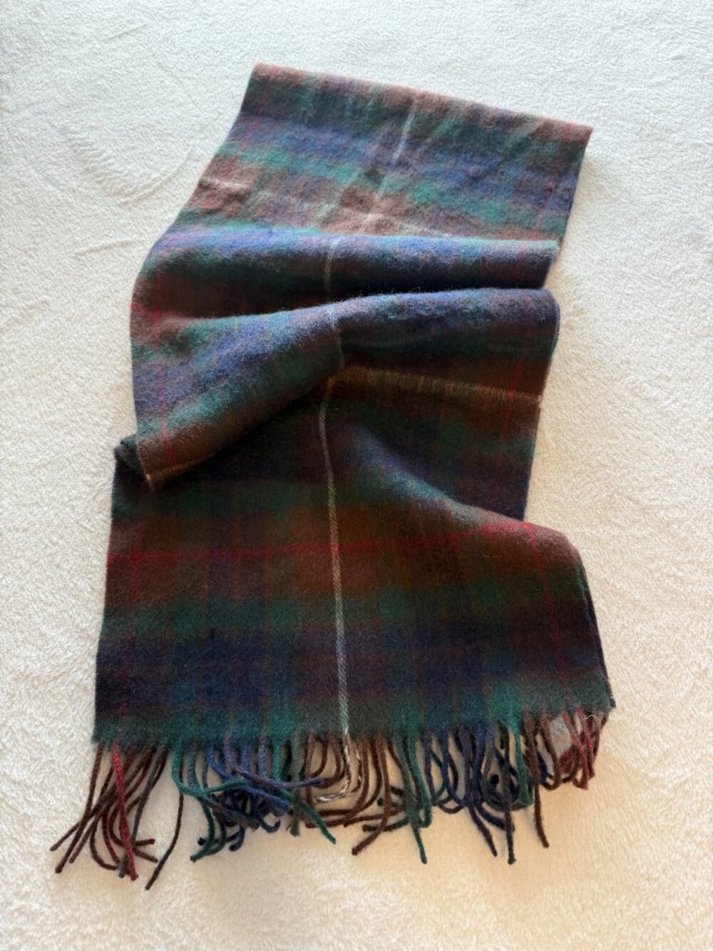 Clans Scotland 100% Lambswool Plaid Scarf - Picture 2 of 4